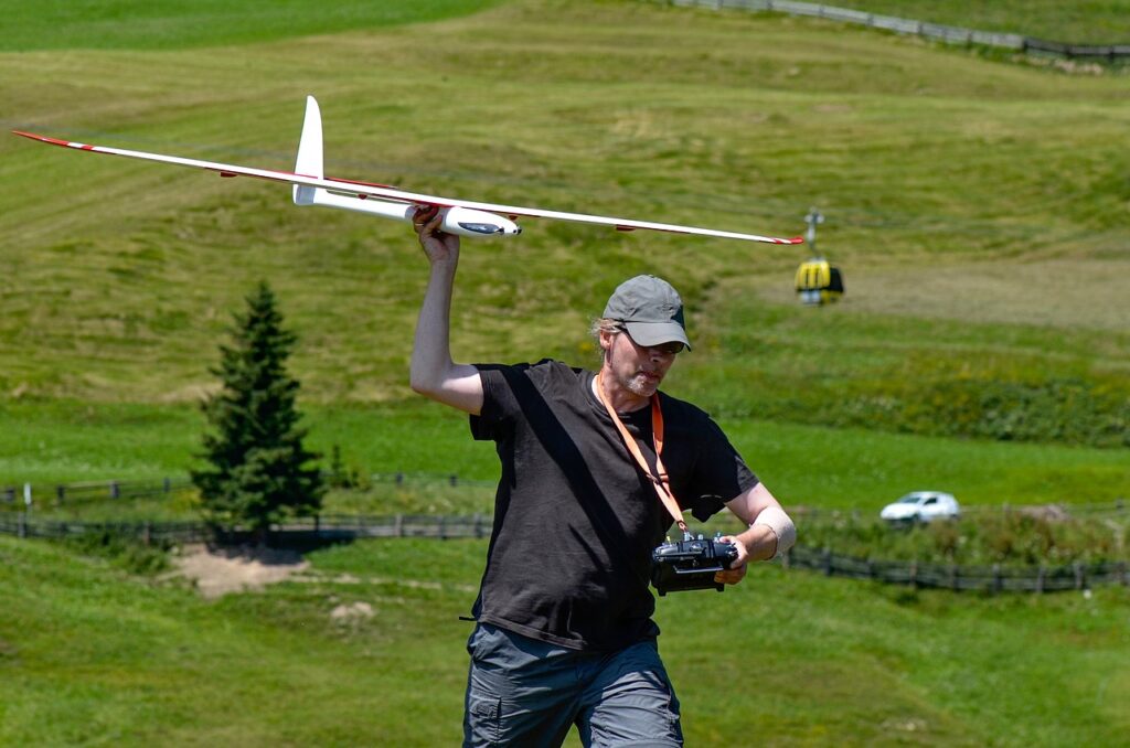 rc glider launch, model airplane, hobby-4089060.jpg